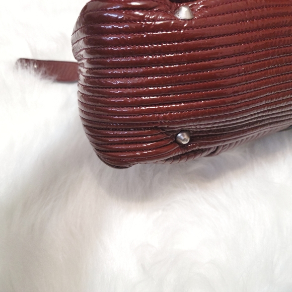⭐CHLOÉ 💯Authentic Patent Leather Handbag - Picture 10 of 16